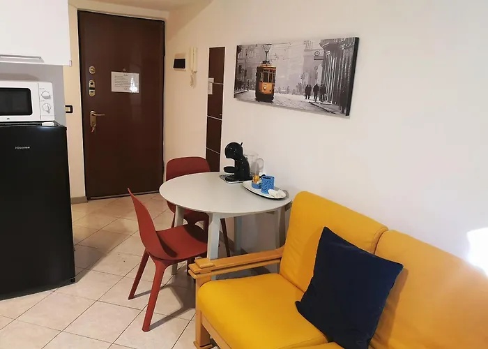 Apartament Lovely Flat Naviglio Grande