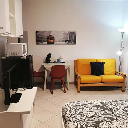 Daire Lovely Flat Naviglio Grande *