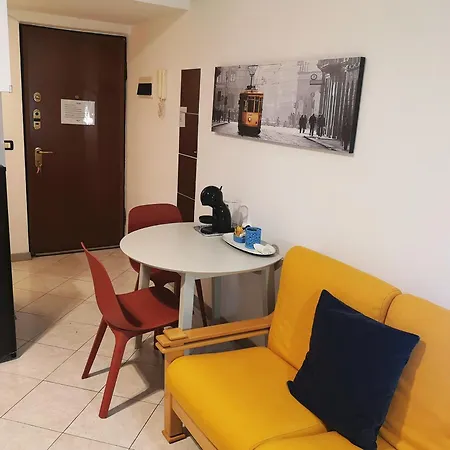 Daire Lovely Flat Naviglio Grande